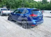 2017 Nissan ROGUE photo