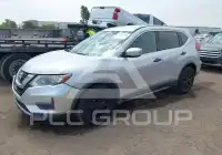 2017 Nissan ROGUE photo