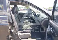 2017 Nissan ROGUE photo