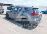 2017 Nissan ROGUE photo