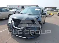 2017 Nissan ROGUE photo