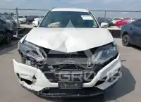 2017 Nissan ROGUE photo