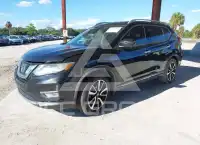 2017 Nissan ROGUE photo