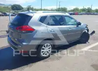2017 Nissan ROGUE photo
