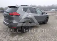 2017 Nissan ROGUE photo