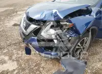 2017 Nissan ROGUE photo