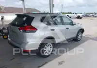 2017 Nissan ROGUE photo