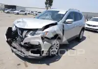 2017 Nissan ROGUE фото