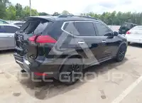 2017 Nissan ROGUE photo