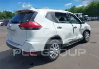 2017 Nissan ROGUE photo
