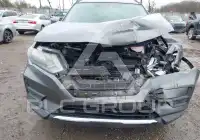 2017 Nissan ROGUE photo