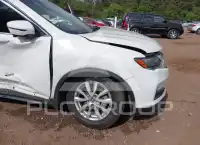 2017 Nissan ROGUE photo