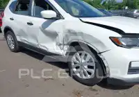 2017 Nissan ROGUE photo