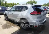 2017 Nissan ROGUE photo