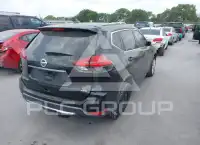 2017 Nissan ROGUE photo