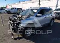 2017 Nissan ROGUE фото
