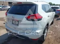 2017 Nissan ROGUE photo