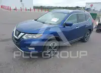 2017 Nissan ROGUE photo