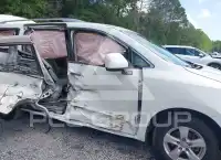 2017 Nissan QUEST photo