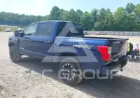 2017 Nissan TITAN фото