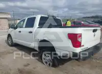 2017 Nissan TITAN фото