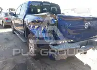 2017 Nissan TITAN фото