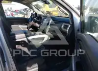 2017 Nissan TITAN фото