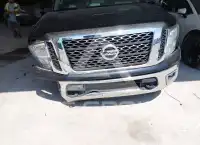 2017 Nissan TITAN фото