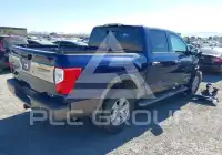 2017 Nissan TITAN photo