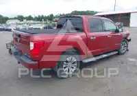 2017 Nissan TITAN фото