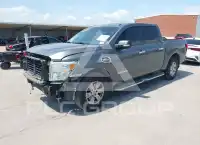 2017 Nissan TITAN фото