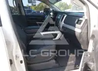 2017 Nissan TITAN фото