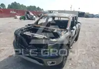2017 Nissan TITAN фото