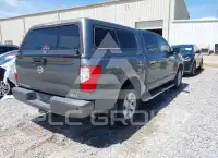 2017 Nissan TITAN photo