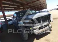 2017 Nissan TITAN photo