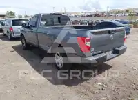 2017 Nissan TITAN фото