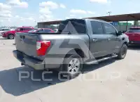 2017 Nissan TITAN фото