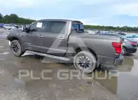 2017 Nissan TITAN фото