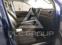 2017 Nissan TITAN photo