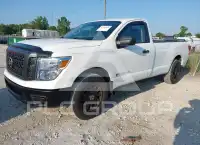 2017 Nissan TITAN фото