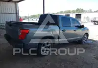 2017 Nissan TITAN фото