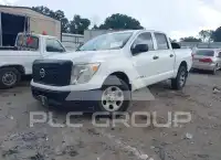 2017 Nissan TITAN photo