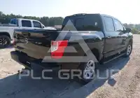 2017 Nissan TITAN фото