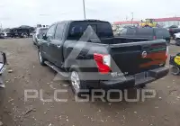 2017 Nissan TITAN фото