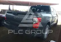 2017 Nissan TITAN photo