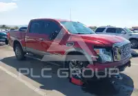 2017 Nissan TITAN фото