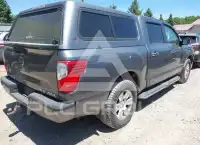 2017 Nissan TITAN photo