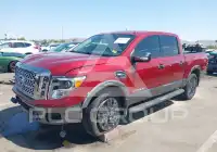 2017 Nissan TITAN фото