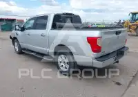 2017 Nissan TITAN фото