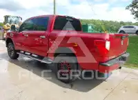 2017 Nissan TITAN фото